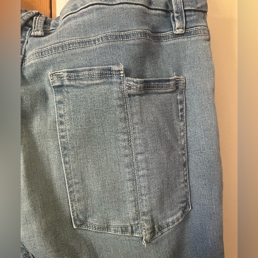Good American good legs split back pocket flare leg Denim Jeans - Picture 9 of 10